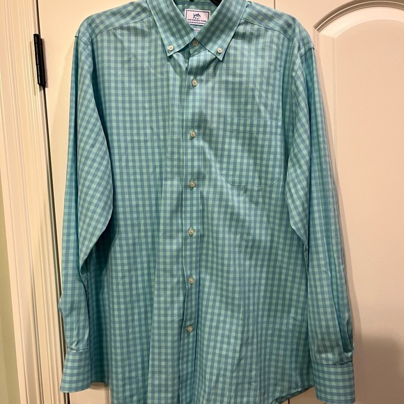 NWOT-Southern Tide -size Large-button down shirt - Picture 1 of 2